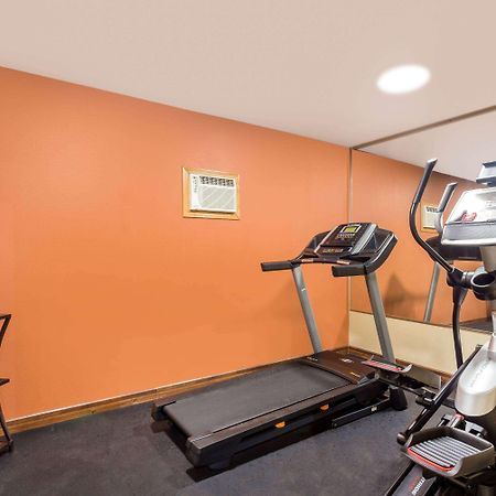 Americinn By Wyndham Boscobel Bagian luar foto