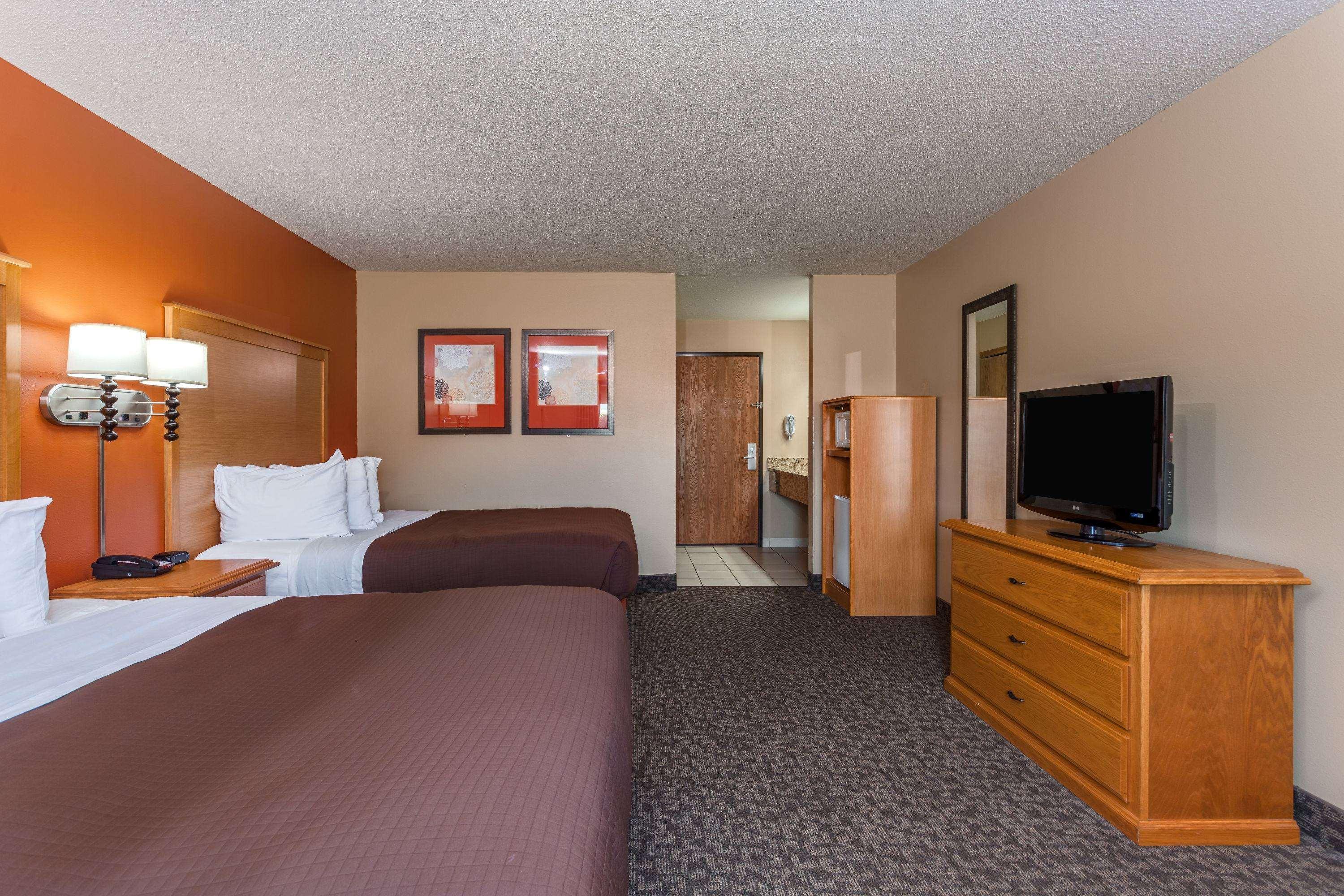 Americinn By Wyndham Boscobel Bagian luar foto