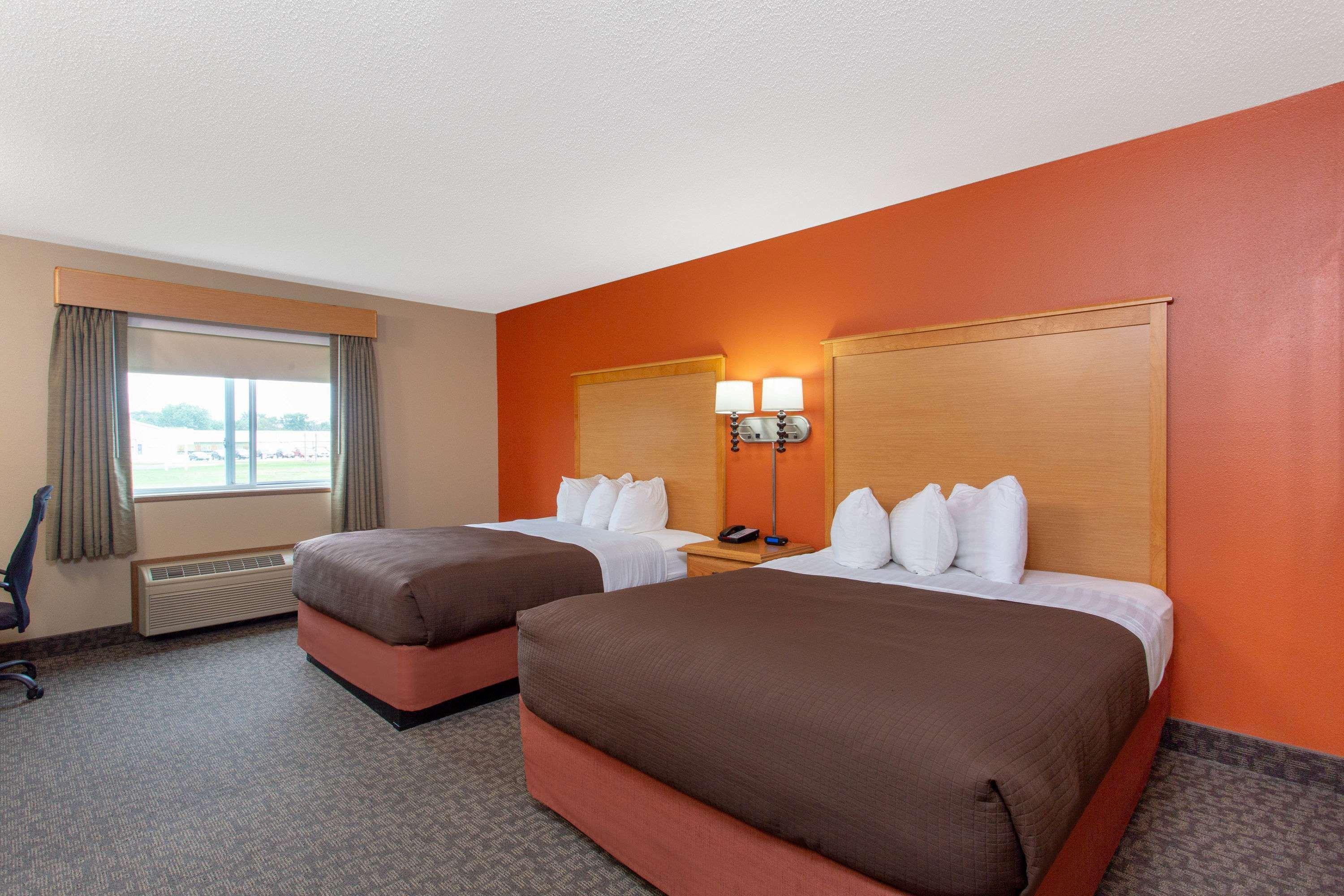 Americinn By Wyndham Boscobel Bagian luar foto