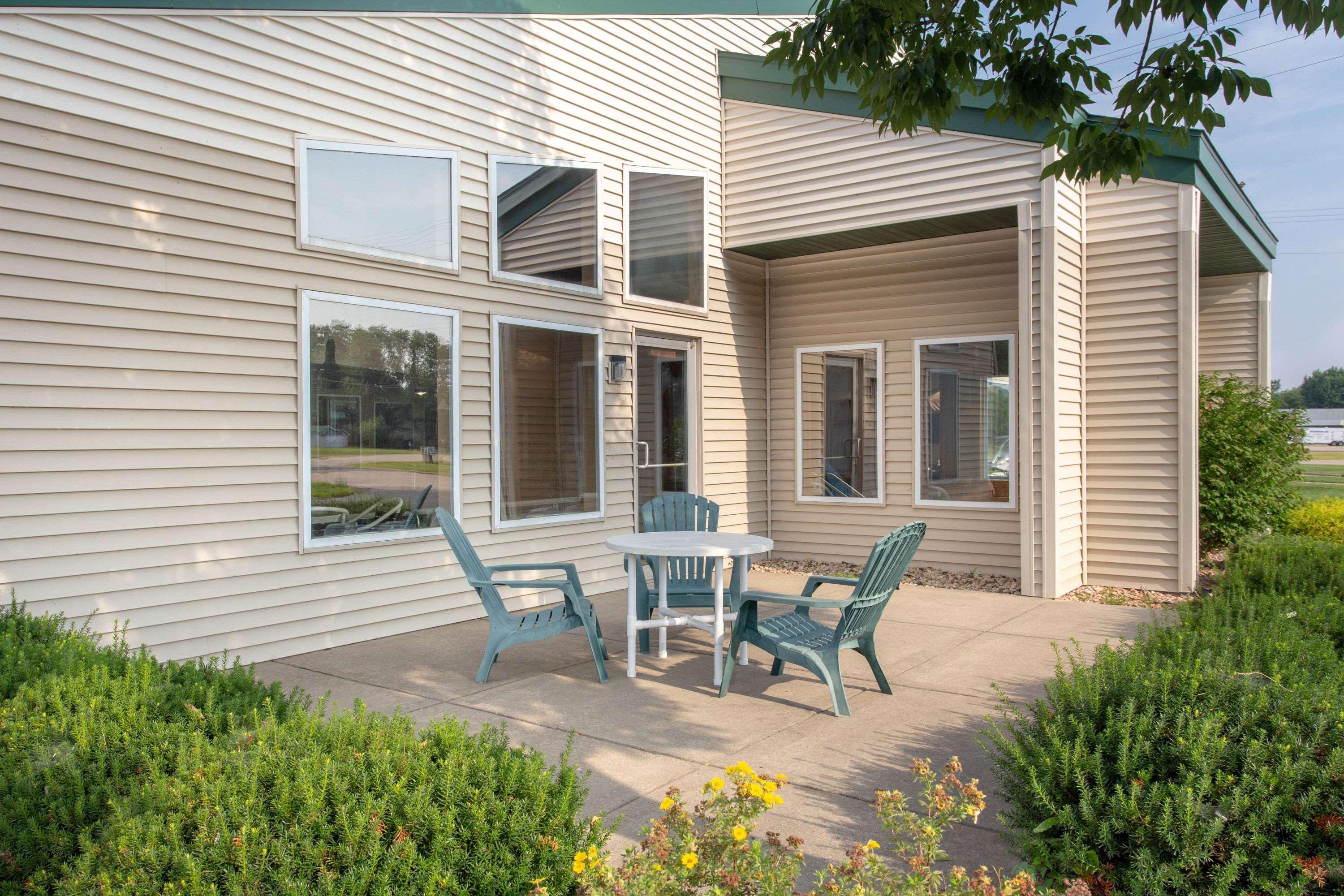 Americinn By Wyndham Boscobel Bagian luar foto
